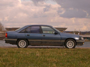   Opel Omega 88..  -, . 2.0 . (115..),  .    , .  "-".     Texaco.  GL:  , ,  , ,  ...  90000 .    .
