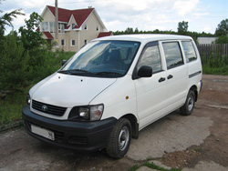   Toyota Tawn Ace. 2000 . 250000.